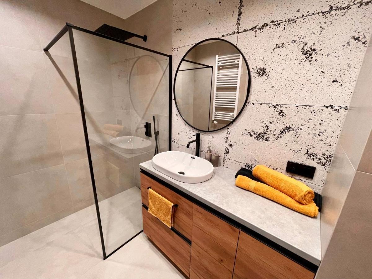 Apartament Twierdza Z Widokiem Na Jezioro Ostróda Extérieur photo